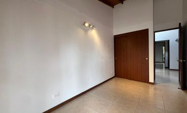 Casa en arriendo en Cumbres, Envigado