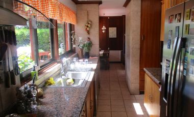 Se vende Excelente casa estilo Española, Valdivia, Chile