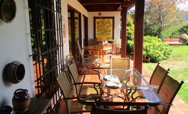 Se vende Excelente casa estilo Española, Valdivia, Chile