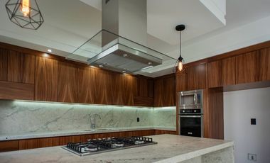 Hermosa casa en venta  por debajo de su valor en Zona Real fraccionamiento Privanza Coto senda acabados de Lujo.