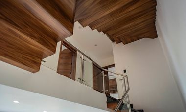 Hermosa casa en venta  por debajo de su valor en Zona Real fraccionamiento Privanza Coto senda acabados de Lujo.