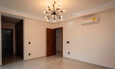 Hermosa casa en venta  por debajo de su valor en Zona Real fraccionamiento Privanza Coto senda acabados de Lujo.