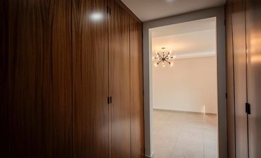 Hermosa casa en venta  por debajo de su valor en Zona Real fraccionamiento Privanza Coto senda acabados de Lujo.