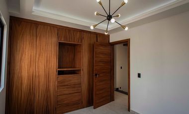 Hermosa casa en venta  por debajo de su valor en Zona Real fraccionamiento Privanza Coto senda acabados de Lujo.