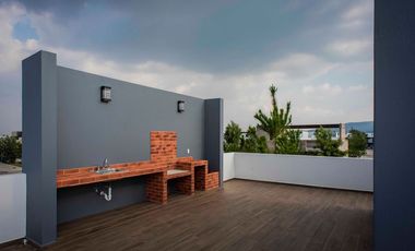 Hermosa casa en venta  por debajo de su valor en Zona Real fraccionamiento Privanza Coto senda acabados de Lujo.