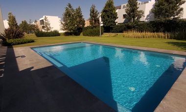 Hermosa casa en venta  por debajo de su valor en Zona Real fraccionamiento Privanza Coto senda acabados de Lujo.