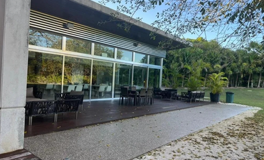 Vendo Departamento Penthouse en Yucatán Country Club, Mérida, Yucatán, de 260 m2 de construcción.