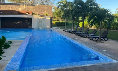 Vendo Departamento Penthouse en Yucatán Country Club, Mérida, Yucatán, de 260 m2 de construcción.