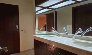 CASA EN VENTA EN PRIVADA LAS HACIENDAS RECIÉN REMODELADA