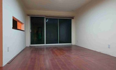 CASA EN VENTA EN PRIVADA LAS HACIENDAS RECIÉN REMODELADA