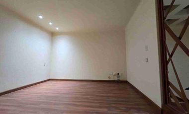 CASA EN VENTA EN PRIVADA LAS HACIENDAS RECIÉN REMODELADA