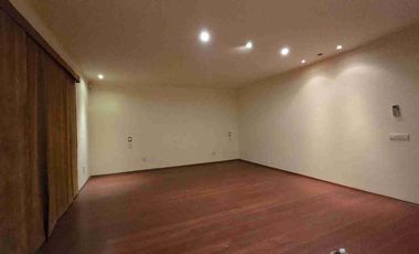 CASA EN VENTA EN PRIVADA LAS HACIENDAS RECIÉN REMODELADA