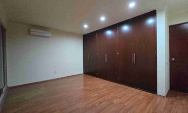 CASA EN VENTA EN PRIVADA LAS HACIENDAS RECIÉN REMODELADA