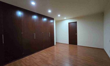 CASA EN VENTA EN PRIVADA LAS HACIENDAS RECIÉN REMODELADA