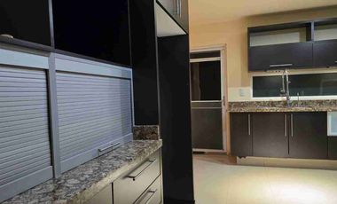 CASA EN VENTA EN PRIVADA LAS HACIENDAS RECIÉN REMODELADA