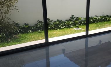 Hermosa casa en venta en Privanza Coto senda con los mejores acabados, por debajo de su valor