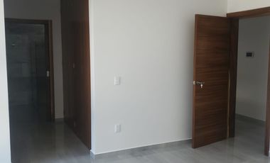 Hermosa casa en venta en Privanza Coto senda con los mejores acabados, por debajo de su valor