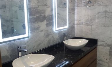 Hermosa casa en venta en Privanza Coto senda con los mejores acabados, por debajo de su valor