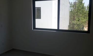 Hermosa casa en venta en Privanza Coto senda con los mejores acabados, por debajo de su valor