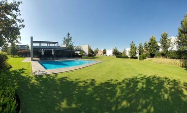 Hermosa casa en venta en Privanza Coto senda con los mejores acabados, por debajo de su valor