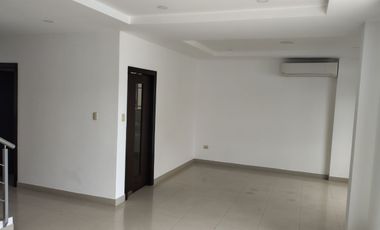 Via a la Costa, Renta de linda casa 3 dormitorios con piscina