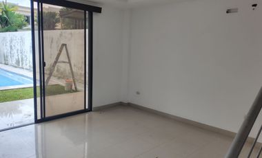 Via a la Costa, Renta de linda casa 3 dormitorios con piscina