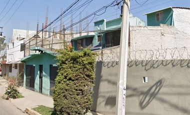 VENTA DE CASA EN P° DE SICILIA, LOMAS ESTRELLA 2DA SECC. IZTAPALAPA, CDMX