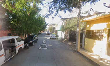 CASA REMATE BANCRIO EN CALLE TULIPANES, COLO DANIEL MURAYAMA, IGUALA GUERRERO