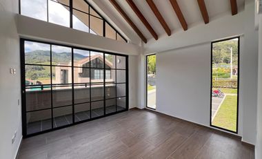 Casa en Arriendo en el Guarzo El Retiro Antioquia