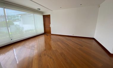 Casa San Isidro 2 , 602 ,75mts.habitables.Suite independiente, 5 parqueaderos. 1850,00 incluido alícuota. Precio venta: $495.000,00