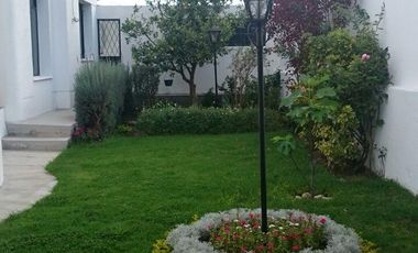 Casa San Isidro 2 , 602 ,75mts.habitables.Suite independiente, 5 parqueaderos. 1850,00 incluido alícuota. Precio venta: $495.000,00