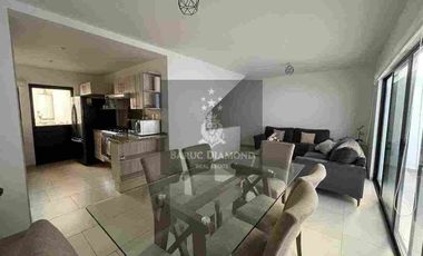 Renta casa en Zibata