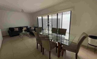 Renta casa en Zibata