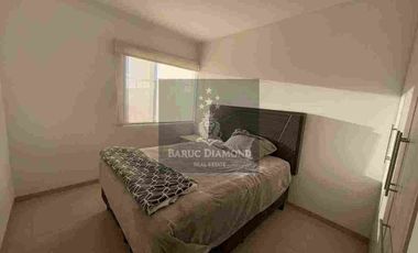 Renta casa en Zibata