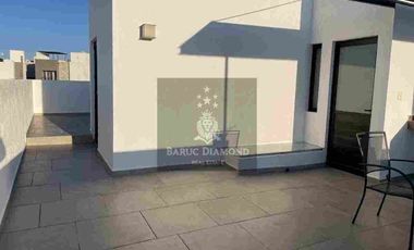 Renta casa en Zibata