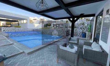 Renta casa en Zibata