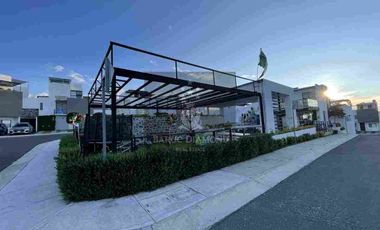 Renta casa en Zibata