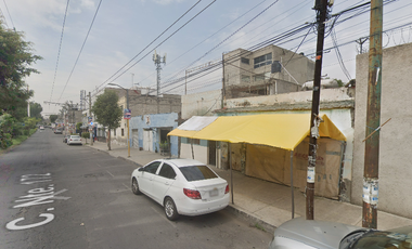 Casa en Venta en Pensador Mexicano, CDMX – Buena Distribución y Acceso a Vías Principales, Remate Bancario Con Gran Plusvalía