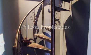 Leon Propiedades vende casa en Curacaví Centro.