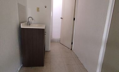 Santa Elena Casa En Privada Con Portón Eléctrico