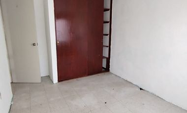 Santa Elena Casa En Privada Con Portón Eléctrico