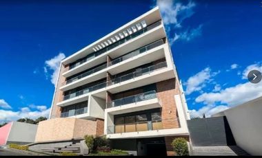 HERMOSA SUITE DE VENTA EN EDIFICIO MODERNO EN TUMBACO!!