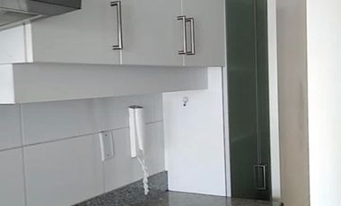 MODERNO DEPARTAMENTO 3 DORMITORIOS CON  JARDIN - PRIMER PISO- SURCO