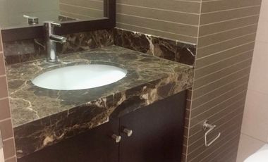 MODERNO DEPARTAMENTO 3 DORMITORIOS CON  JARDIN - PRIMER PISO- SURCO