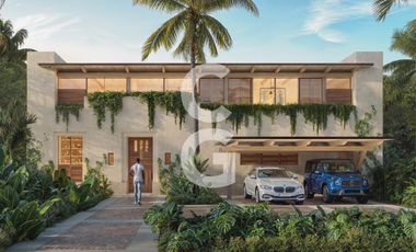 Casa en Preventa en Cancún en Kiva en Cancun Country Club con 4 Recámaras, alberca y Jardín