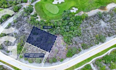 Casa en Preventa en Cancún en Kiva en Cancun Country Club con 4 Recámaras, alberca y Jardín