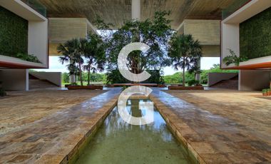 Casa en Preventa en Cancún en Kiva en Cancun Country Club con 4 Recámaras, alberca y Jardín