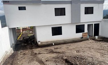 Casa Campestre de Estreno en Otavalo sector San Rafael con Vista a la Laguna