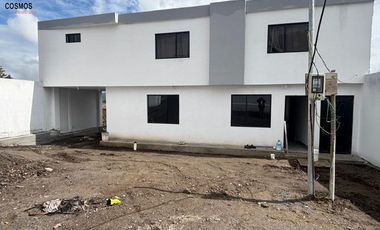 Casa Campestre de Estreno en Otavalo sector San Rafael con Vista a la Laguna