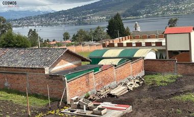 Casa Campestre de Estreno en Otavalo sector San Rafael con Vista a la Laguna